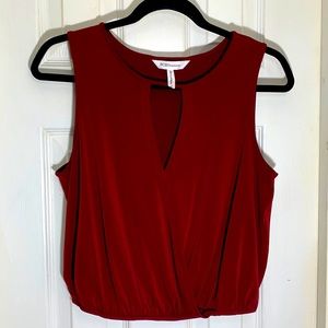 BCBGeneration Keyhole Wine Crossover Cropped Top